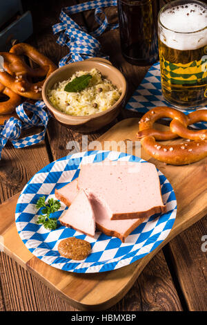 Bayerischen Hackbraten mit süß senf Stockfoto