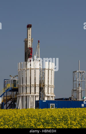 PR Marriot mobile Rig 50, eine Drillmec HH-220, gekauft für cuadrilla Ressourcen Schiefergestein Gas in Grange Hill, Poulton le Fylde, Blackpool, England, Großbritannien Stockfoto