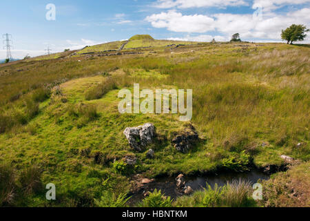 Tomen y Mur römische Auxiliarkastell und späteren Norman Schloss Motte nach Nord Westen von der Römerstraße, Gwynedd, North Wales, UK Stockfoto