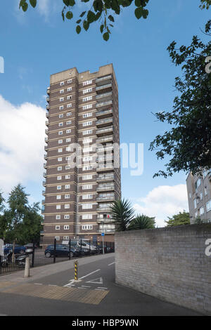 Pauline Haus Hanbury Street Whitechapel ein schönes Beispiel für Post Krieg modernen Hochhaus Sozialwohnungen Stockfoto