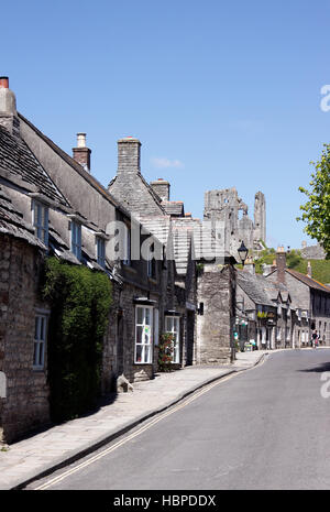 TRADITIONELLEN STEINHÄUSERN IN CORFE DORF DORSET. VEREINIGTES KÖNIGREICH. Stockfoto