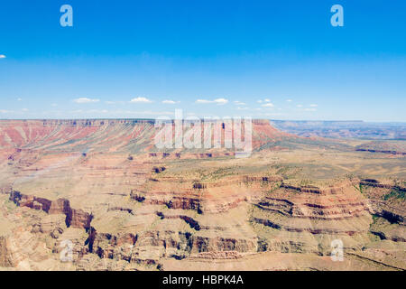Grand Canyon und blauen Himmel Luftaufnahme, Arizona, USA. Foto vom Mai 2006 Stockfoto
