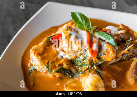 Fisch mit roter Currypaste Stockfoto