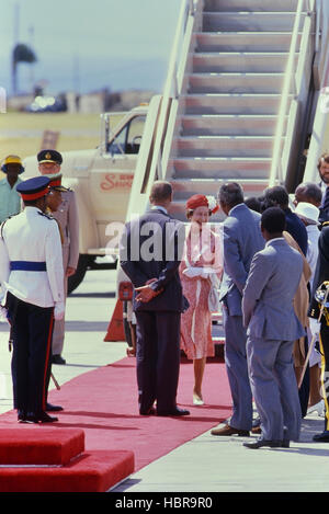 Seiner Majestät, Königin Elizabeth II Abfahrt von Barbados über Concorde nach einer 4-tägigen Reise. 1989. Stockfoto