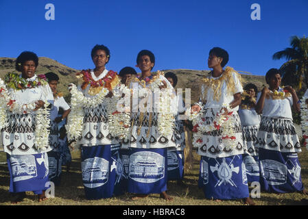 Tanzende Frauen begrüßen Besucher zu Ihrem Dorf. malakati Dorf. Nacula Island Yasawa Inseln. ba Provinz. Fidschi Stockfoto