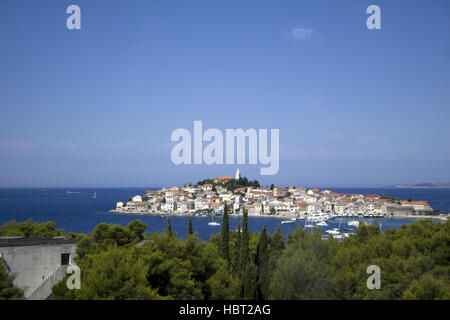 Altstadt von Primosten in Kroatien Stockfoto