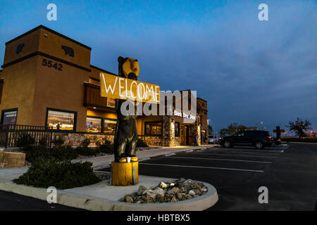 Black Bear Diner an Wheeler Ridge Kalifornien an der Kreuzung der Autobahnen Interstate 5 und Kalifornien 99 in Kern County Stockfoto