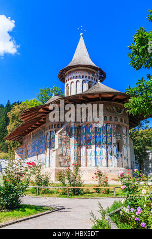 Das Kloster Voronet, Rumänien. Eines der rumänisch-orthodoxen Klöster Südbukowina. Stockfoto