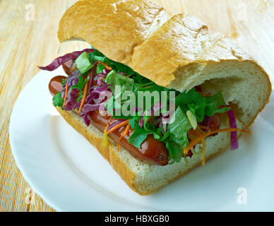 Choripan Sandwich mit Chorizo in Argentinien, Uruguay, Chile und Südbrasilien beliebt Stockfoto