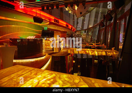 Chill Skybar in der Nacht, Ho Chi Minh (Saigon), Vietnam Stockfoto