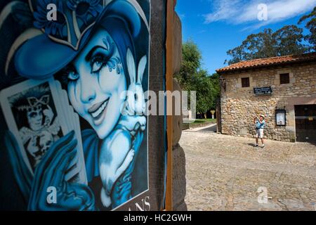 Alten Shop in Santillana Del Mar, mittelalterlichen Dorf in Kantabrien, Spanien. Eine der Stationen der Transcantabrico Gran Lujo Luxus zu trainieren. Stockfoto