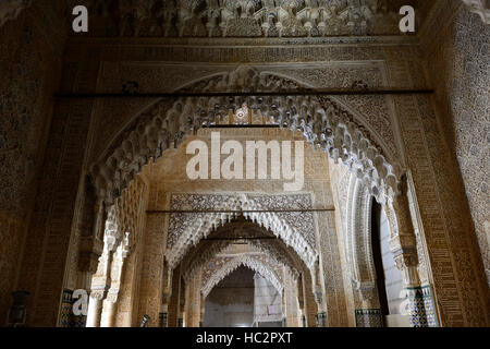 Halle der Könige reich verzierte Wand Detail Nasriden Palast Alhambra Gärten Generalife UNESCO-Welterbe site RM Floral Stockfoto