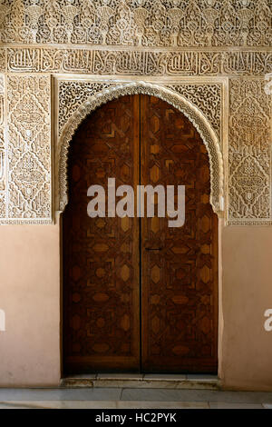 Halle der Könige verzierten Bogen Wand Detail Nasriden Palast Alhambra Gärten Generalife UNESCO-Welterbe site RM Floral Stockfoto