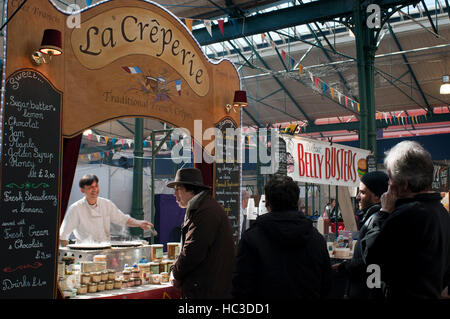 La Creperie, Creps in St. George's Market, Belfast, Nordirland, Vereinigtes Königreich. St George-Markt ist einer der ältesten Sehenswürdigkeiten Belfasts. Es wurde gebaut Stockfoto