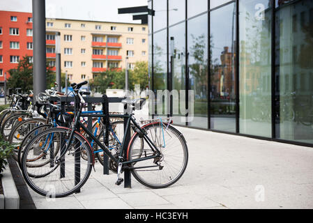 Parkplatz für Fahrräder Stockfoto