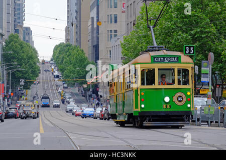 Von Melbourne, historische Straßenbahn, die läuft ein Rundweg um die Innenstadt. Melbourne, Victoria, Australien Stockfoto