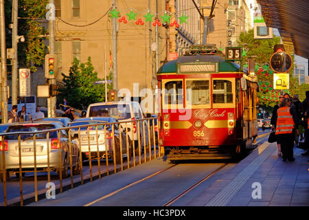 Von Melbourne, historische Straßenbahn, die läuft ein Rundweg um die Innenstadt. Melbourne, Victoria, Australien Stockfoto