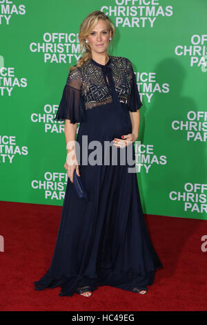 Westwood, Ca. 7. Dezember 2016. Molly Sims kommt bei der Premiere von Paramount Pictures 'Büro Weihnachtsfeier"im 7. Dezember 2016 Regency Village Theatre in Westwood, Kalifornien. (Credit: Parisa Afsahi/Media-Punch). / Alamy Live News Stockfoto