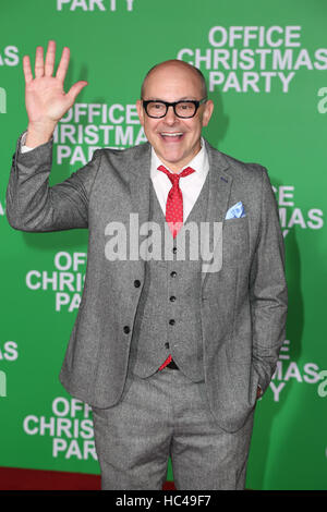 Westwood, Ca. 7. Dezember 2016. Rob Corddry kommt bei der Premiere von Paramount Pictures 'Büro Weihnachtsfeier"im 7. Dezember 2016 Regency Village Theatre in Westwood, Kalifornien. (Credit: Parisa Afsahi/Media-Punch). / Alamy Live News Stockfoto