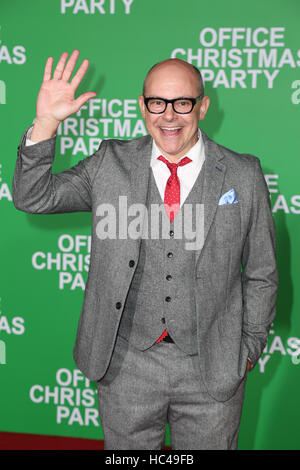 Westwood, Ca. 7. Dezember 2016. Rob Corddry kommt bei der Premiere von Paramount Pictures 'Büro Weihnachtsfeier"im 7. Dezember 2016 Regency Village Theatre in Westwood, Kalifornien. (Credit: Parisa Afsahi/Media-Punch). / Alamy Live News Stockfoto