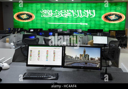 Riyadh, Saudi Arabien. 8. Dezember 2016. Computer in der Zentrale von der islamischen militärischen Zähler Terrorismus Koalition (IMCTC) in Riyadh, Saudi Arabien, 8. Dezember 2016. Die Räumlichkeiten sind im März 2017 in Betrieb gehen soll. Der deutsche Verteidigungsminister ist auf einer 5-Tage-Besuch in der Region. Foto: Rainer Jensen/Dpa/Alamy Live-Nachrichten Stockfoto