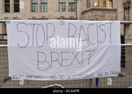 Supreme Court, Westminster, London, UK. 8. Dezember 2016. Oberste Gericht pro und anti-Proteste Austritt Anfechtungsklage Stockfoto