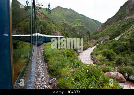 Inka-Trail. Peru Luxuszug von Cuzco nach Machu Picchu. Orient Express. Belmond. Da die Route der Zug vorbei ist möglich, einige p sehen Stockfoto