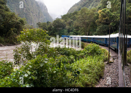 Inka-Trail. Peru Luxuszug von Cuzco nach Machu Picchu. Orient Express. Belmond. Da die Route der Zug vorbei ist möglich, einige p sehen Stockfoto