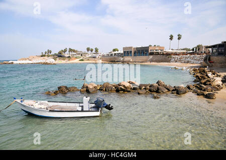 Sebastos Hafen von Cäsarea, am Mittelmeer, Israel von Herodes dem großen im ersten Nachchristlichen Jahrhundert erbaut Stockfoto