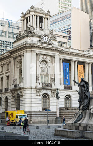 Das Rathaus in Pedro Ernesto Palace am Stadttheater Platz in Rio De Janeiro, Brasilien. Stockfoto