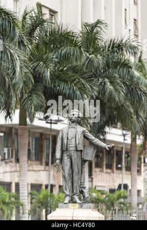 Statue des Musikers Antonio Carlos Gomes außerhalb des Stadttheaters am Stadttheater Platz in Rio De Janeiro, Brasilien. Stockfoto