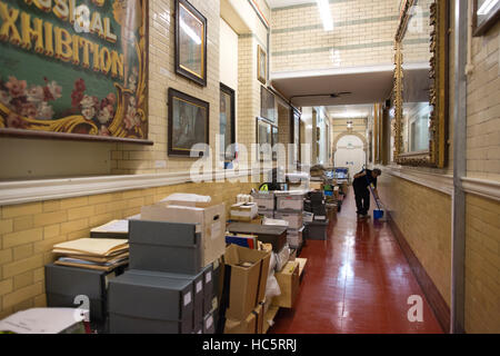 Blythe House beherbergt derzeit die V & A's national Theater und Performance Kollektionen, Blythe Road, West Kensington, London, UK Stockfoto