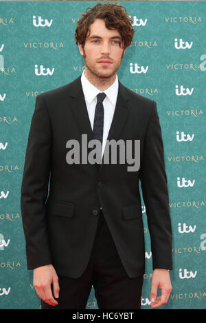 ITV Victoria - Welt Premiere der neuen Serie im Kensington Palace, London Featuring Screening: Tom Hughes wo: London, Vereinigtes Königreich bei: 11. August 2016 Stockfoto