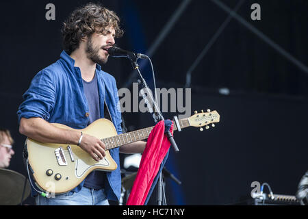 Jack Savoretti auf der Bühne die 2016 Boardmasters Surf und Musikfestival in Newquay, Cornwall.  Mitwirkende: Jack Savoretti wo: Newquay, Cornwall, Großbritannien wenn: 12. August 2016 Stockfoto