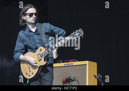 Josh Dewhurst als Blüten auf der Bühne spielen 2016 Boardmasters Surf und Musikfestival in Newquay, Cornwall.  Mitwirkende: Josh Dewhurst wo: Newquay, Cornwall, Großbritannien wenn: 12. August 2016 Stockfoto