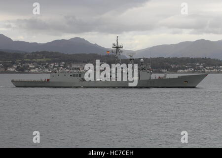 ESPS Canarias (F82), ein Santa Maria-Klasse Fregatte der spanischen Marine, Ankunft für Übung Joint Warrior 16-2. Stockfoto