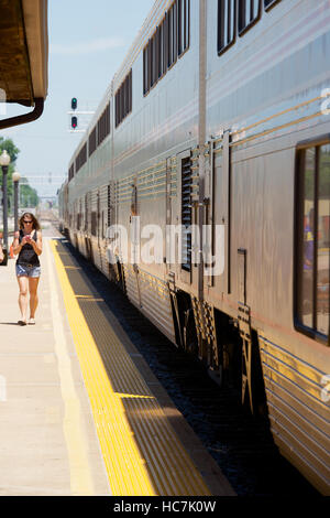 Amtrak-Zug in Galesburg, Knox County, Illinois, USA. Stockfoto