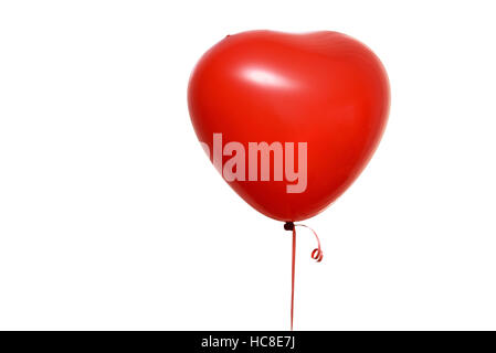 Rotes Herzballon isoliert auf weißem Hintergrund Stockfoto