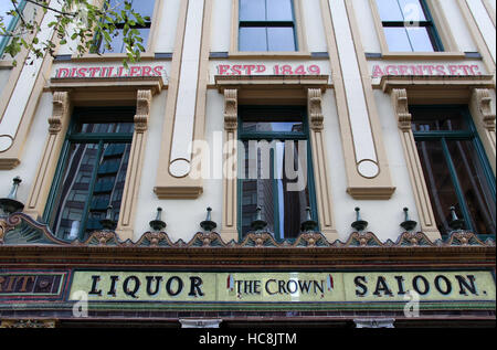 Die berühmten Crown Liquor Saloon in Belfast Stockfoto