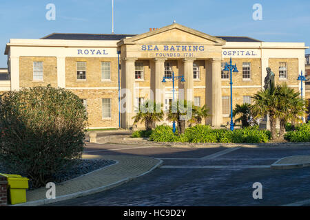 Das ehemalige Royal Meer baden Hospital in Margate, jetzt in Wohnungen oder in Apartments umgewandelt. Stockfoto