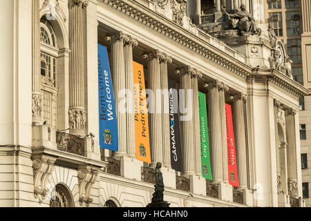 Das Rathaus in Pedro Ernesto Palace am Stadttheater Platz in Rio De Janeiro, Brasilien. Stockfoto