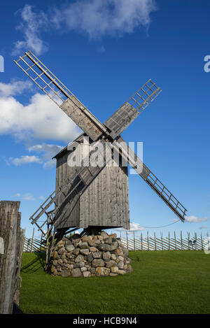 Windmühle, Folk Culture Centre, Angla, Saaremaa, Estland Stockfoto