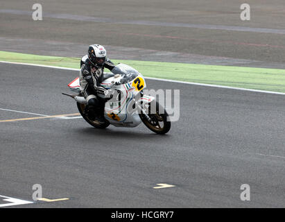 Phil Read, 7 Mal Motorrad-Weltmeister, Reiten in der Welt-GP-Motorrad-Legenden-Demonstration bei der Silverstone Classic 2016 Stockfoto