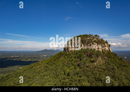 Höhepunkt der Pilot Bigmountain in North Carolina, USA mit blauem Himmel und grünen land Stockfoto