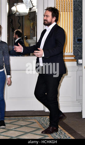 London, UK. 8. Dezember 2016.  Justin Kurzel besuchen die "Assassin's Creed" Photocall im Claridges Hotel am 8. Dezember 2016 in London, UK CAP/JOR *** Nord und Südamerika nur *** Credit: MediaPunch Inc/Alamy Live News Stockfoto