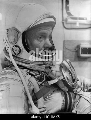 Astronaut John H. Glenn Jr. voll eignet sich für die Einführung von MA-6/Freundschaft 7 in Cape Canaveral, Florida am 20. Februar 1962. Credit: NASA/CNP /MediaPunch Stockfoto