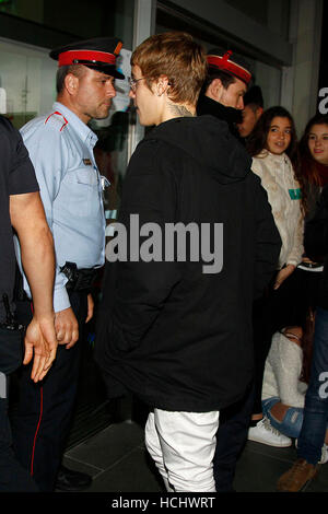 Justin Bieber bei der Ankunft am Flughafen Barcelona, Spanien.  23.11.2016 Stockfoto