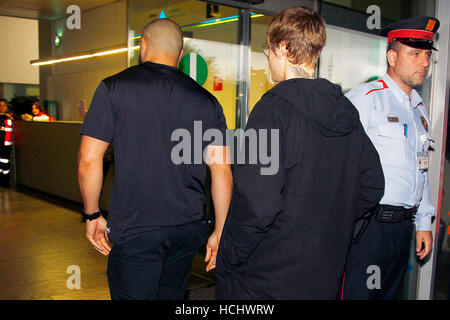 Justin Bieber bei der Ankunft am Flughafen Barcelona, Spanien.  23.11.2016 Stockfoto