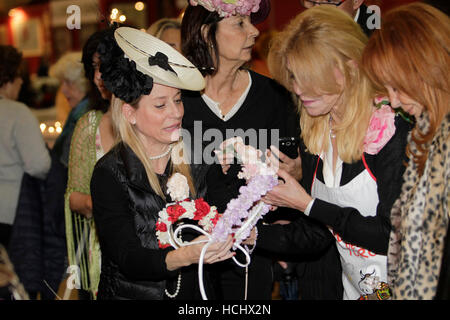 Baroness Thyssen, Carmen Cervera bei ihrem Besuch der Benefico Nuevo Futuro Rake in Madrid, Spanien auf Freitag, 25. November 2016 Stockfoto