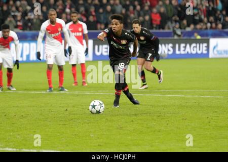 Leverkusen, Deutschland. 7. Dezember 2016. Ziel Wendell in der Champions League Gruppe E Bayer Leverkusen vs. AS Monaco im Bay Arena Leverkusen, Deutschland Stockfoto